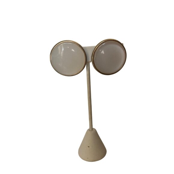 Vintage Coro Pearlized Dome Disc Clip On Earrings Gold Tone Setting Mod MCM - Picture 7 of 8